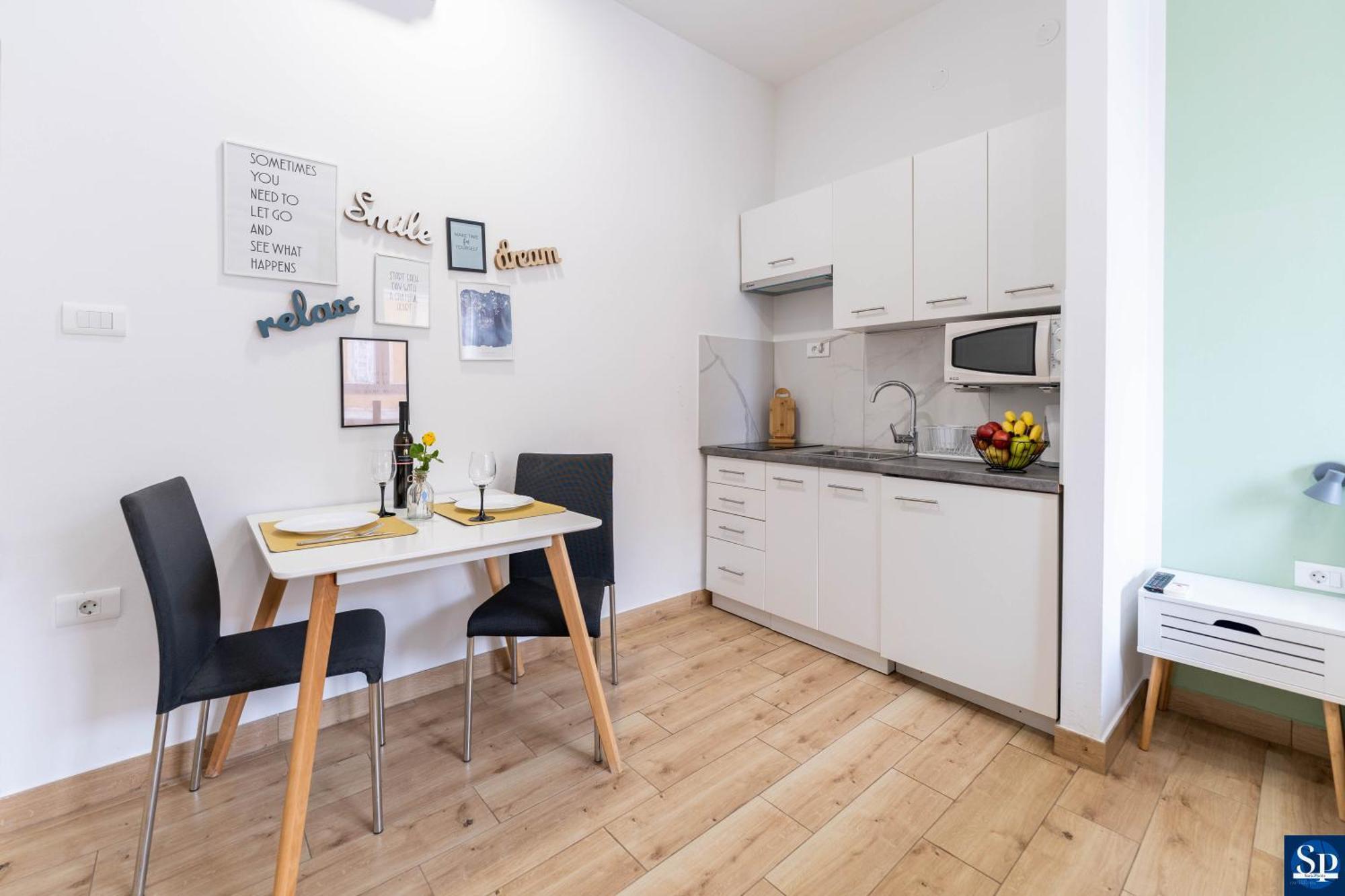 Colosseum Garden Studio Apartments Pula Luaran gambar