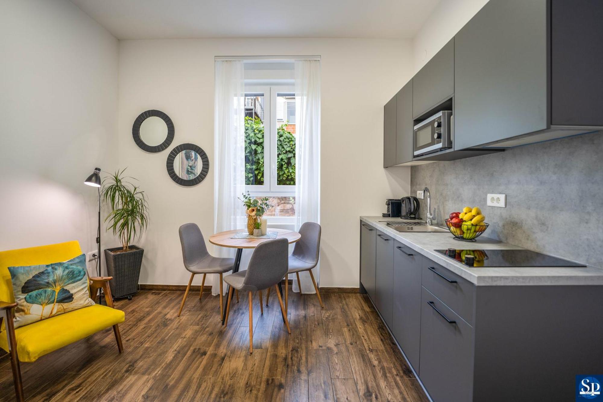 Colosseum Garden Studio Apartments Pula Luaran gambar