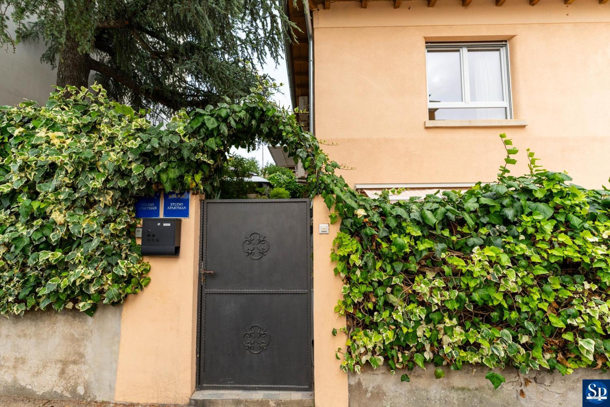 Colosseum Garden Studio Apartments Pula Luaran gambar